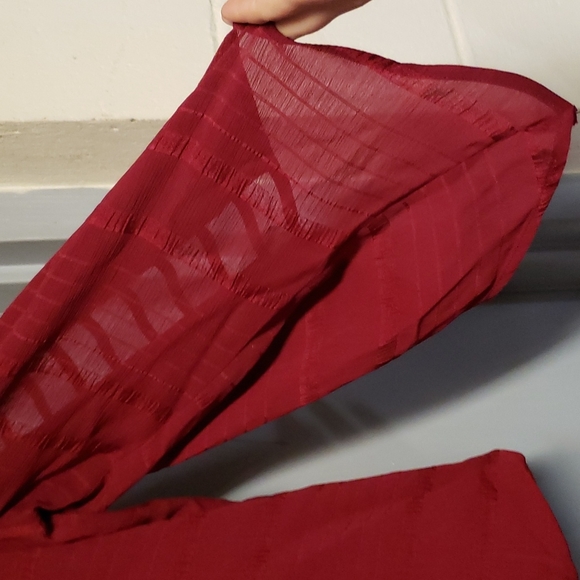 ALYX "Spice it up" Cold Shoulder Top - Picture 9 of 12